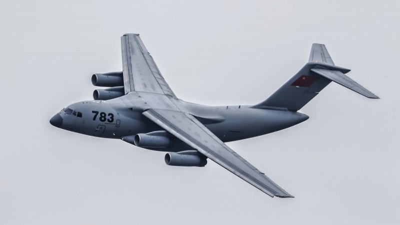 Y-20 военно-транспортный самолёт