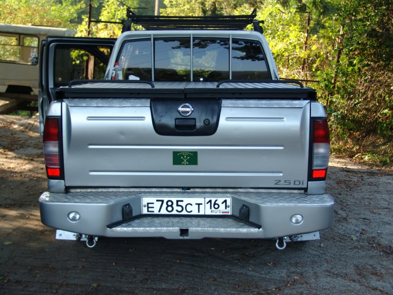 Задний борт Nissan np300