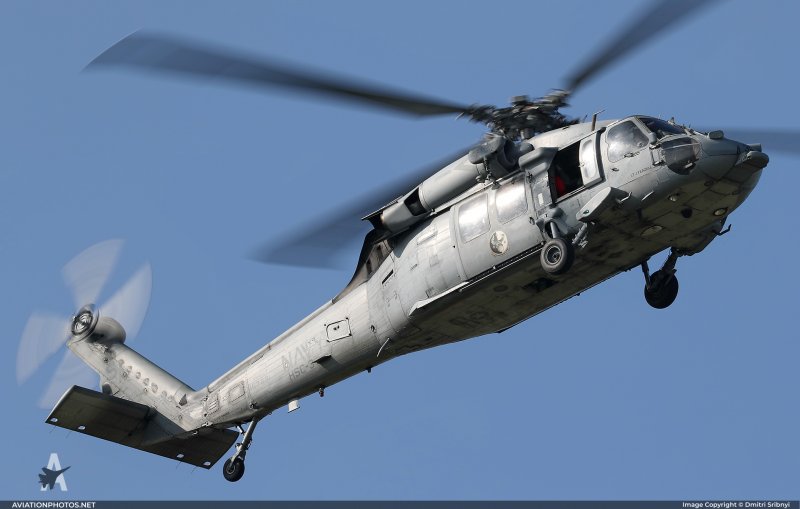 Вертолёт uh-60 Black Hawk
