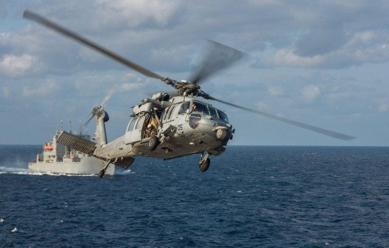 Вертолет MH-60r