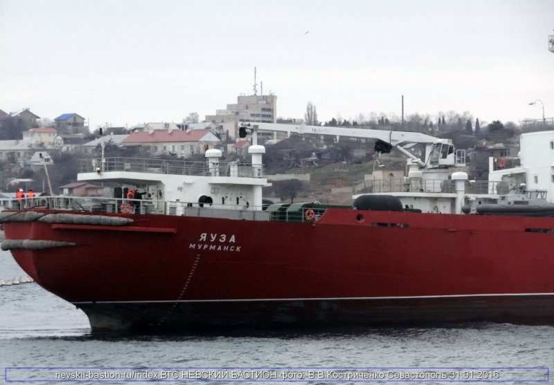 Большой морской сухогрузный транспорт Яуза