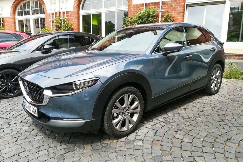 Mazda CX 3 красная