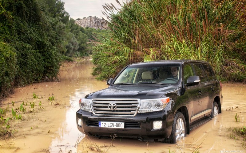 Toyota Land Cruiser 200 2012-2015
