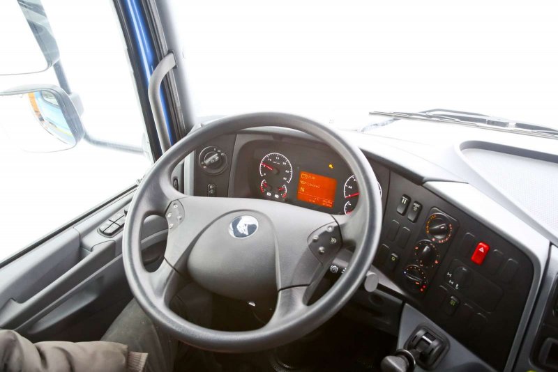 Mercedes 1840 кабина