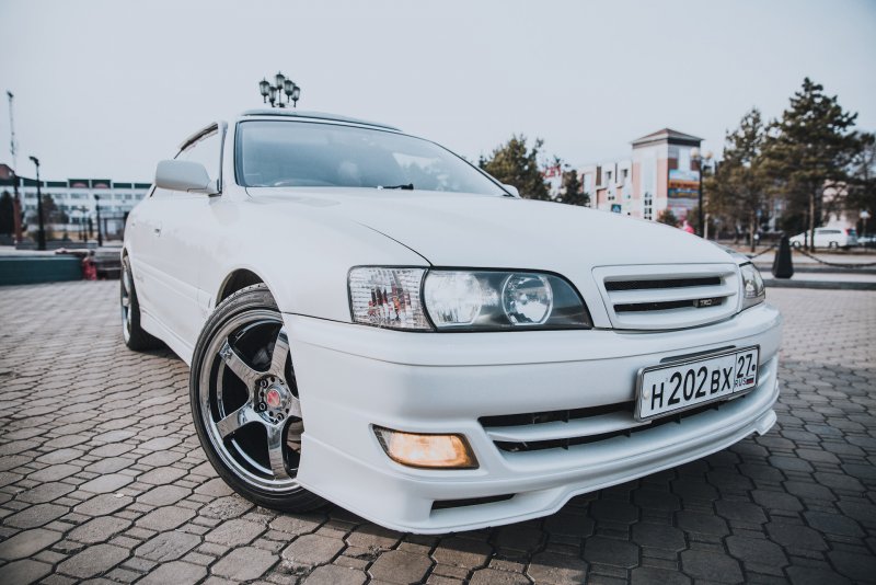 Toyota Chaser 100 White