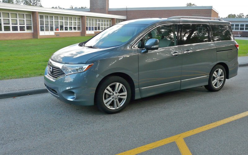 Минивэн Nissan Quest