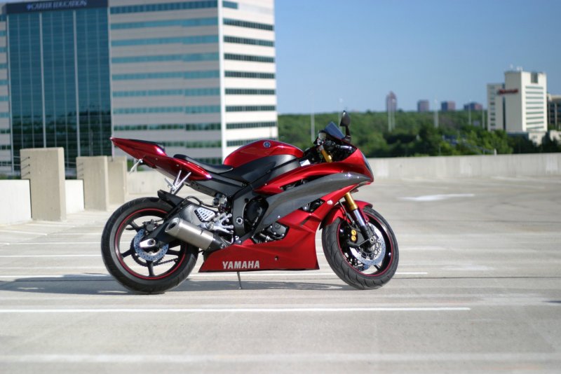 Yamaha YZF r6 красный