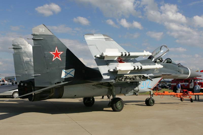 Топливозаправщик миг-29к/куб