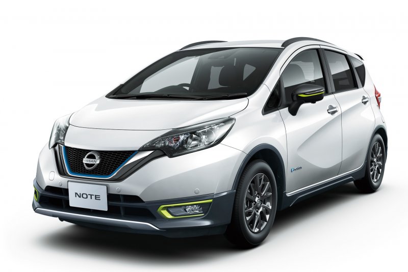 Nissan Note 2017 гибрид