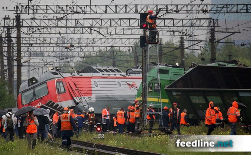 Столкновение поезда с автобусом