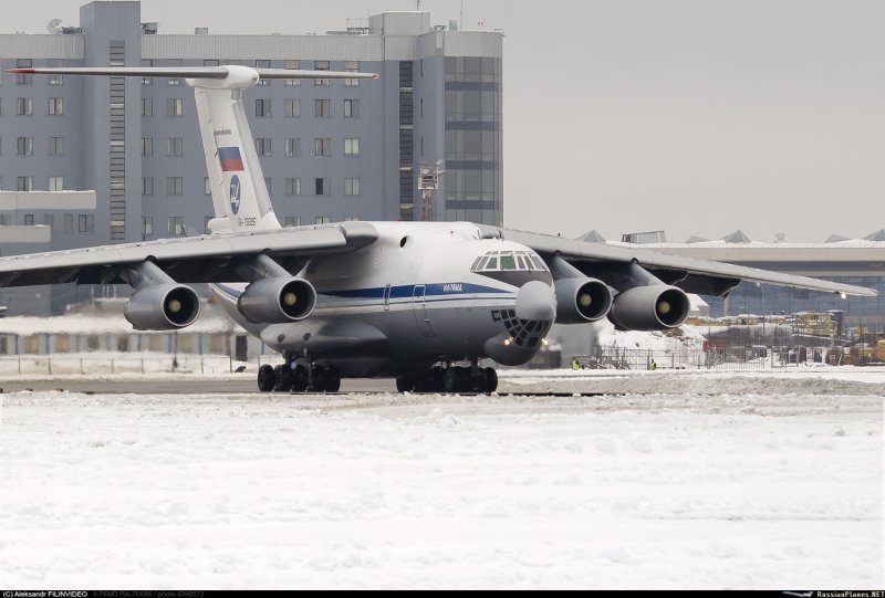 Самолет ил 476