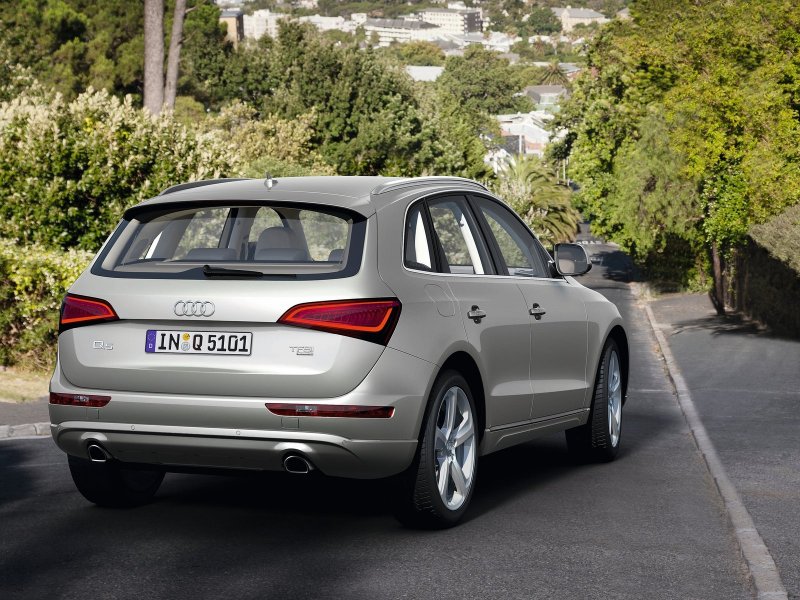 Audi q5 2010 сзади