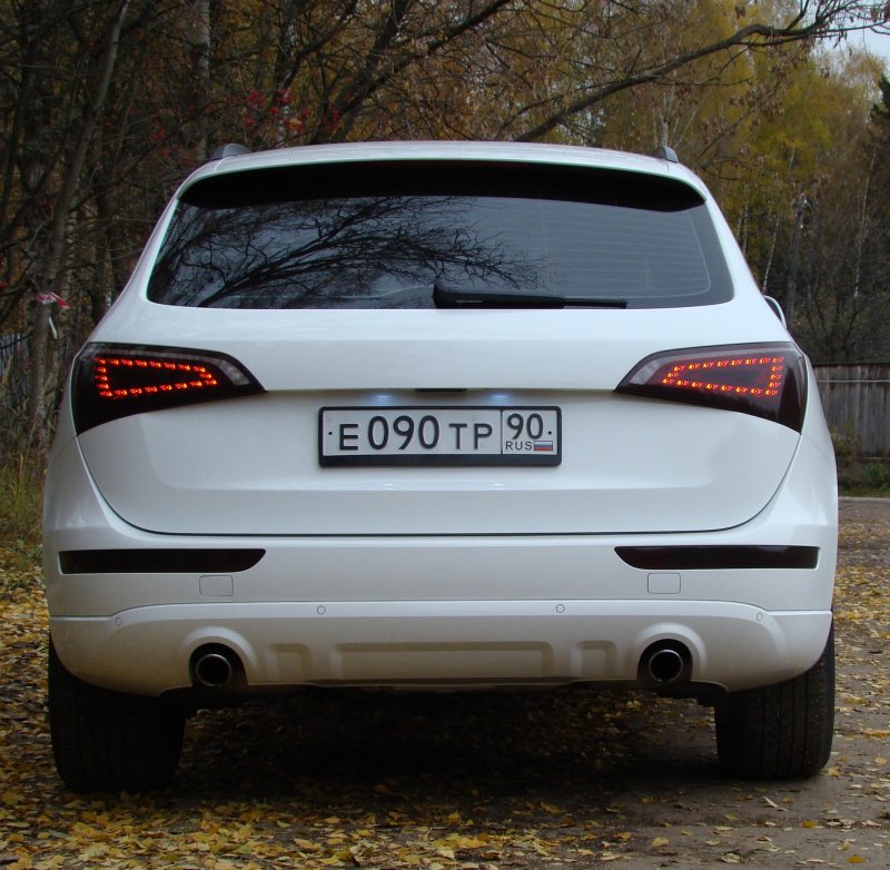 Audi q5 8r зад