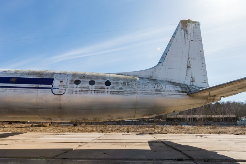 Ил-18 пассажирский самолёт салон