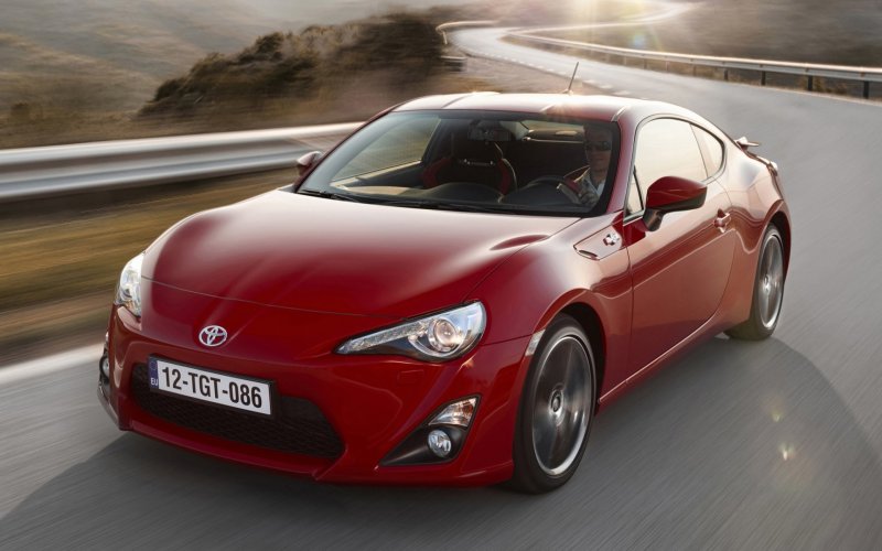 Toyota gt86 красная