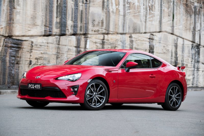 Тойота спорт gt86