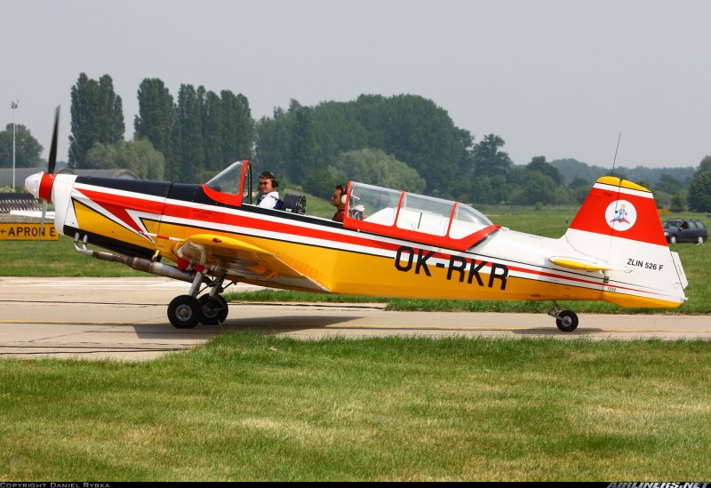 Zlin z-37