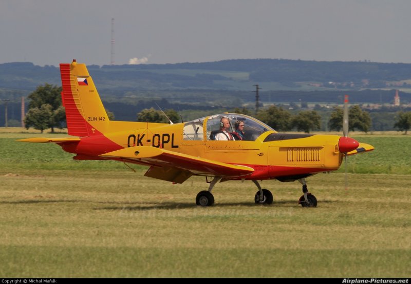 Zlin 726