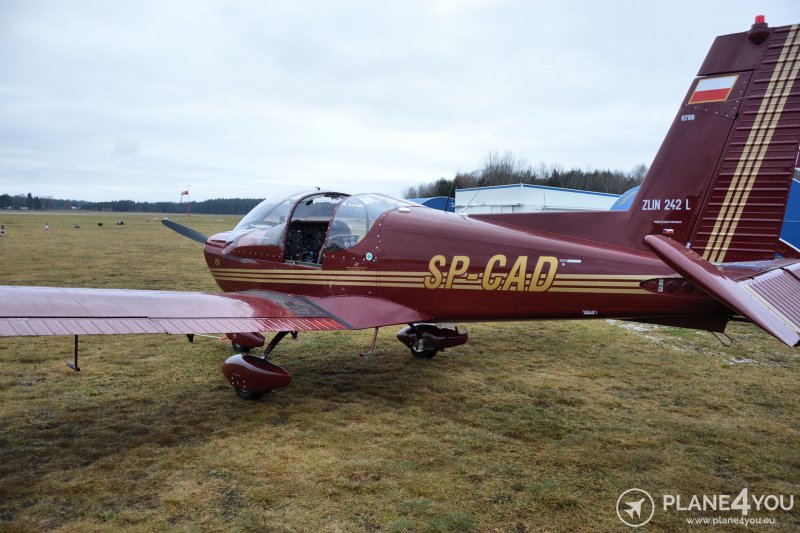 Zlin c-105