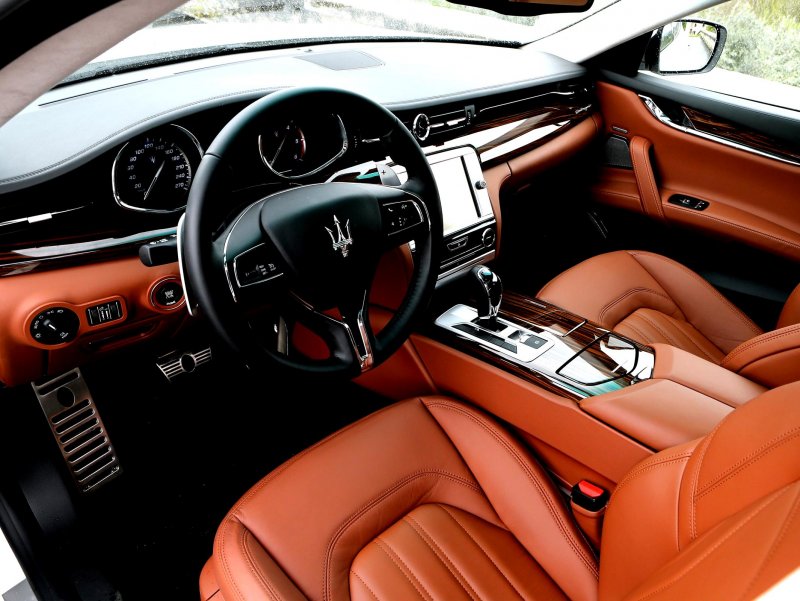 Maserati Quattroporte 2015 салон