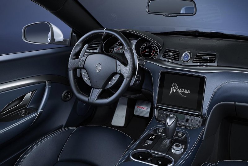 Maserati GRANTURISMO 2008 салон