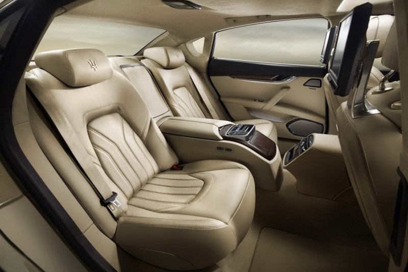 Maserati Ghibli 2014 салон