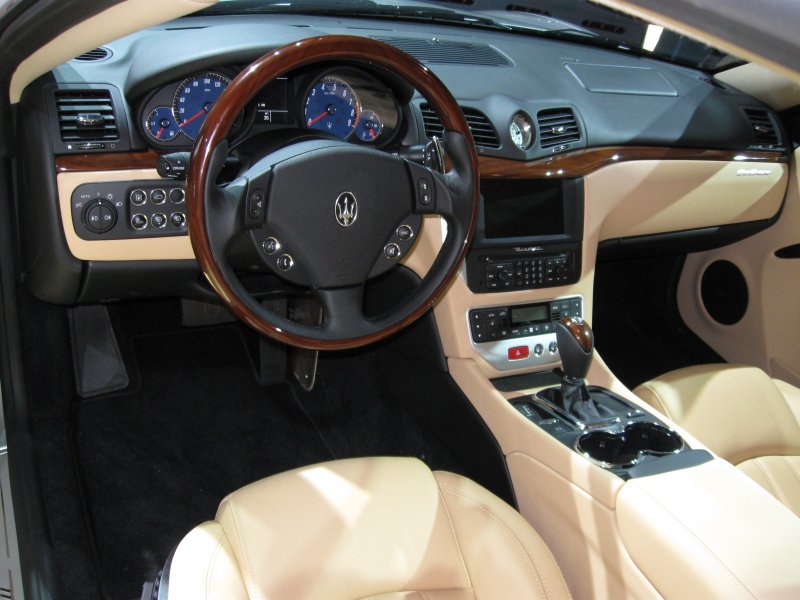 Maserati Gran Turismo салон