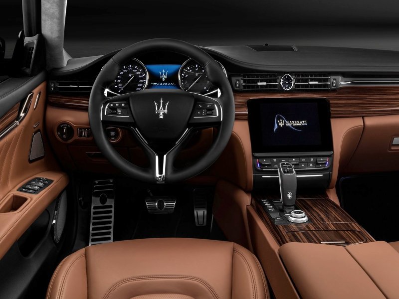 Maserati Ghibli 2019 салон
