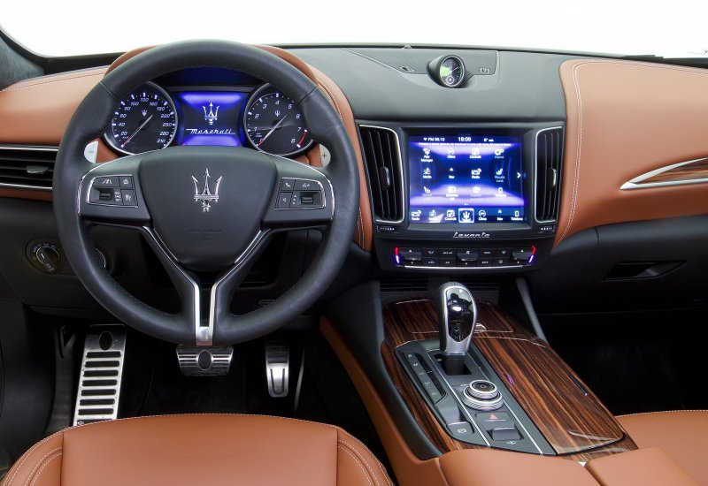 Maserati Quattroporte 2021 салон