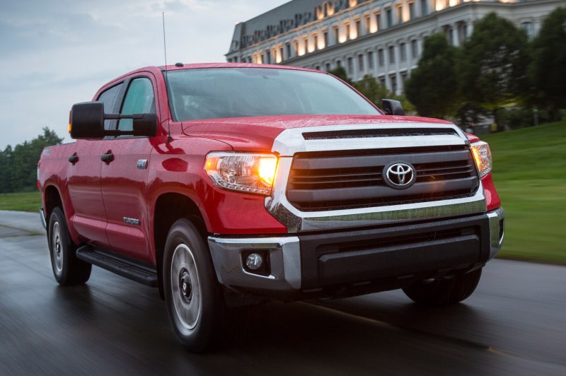 Toyota Tundra 2014 год