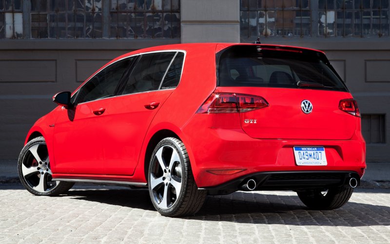 Golf 7 GTI белый
