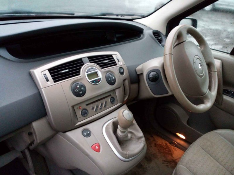 Renault Scenic 2005 салон