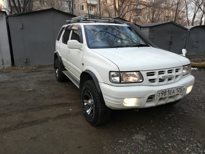 Isuzu Wizard 2006