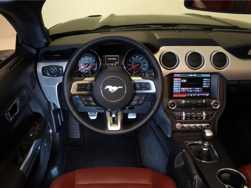 Ford Shelby Mustang 2018 салон