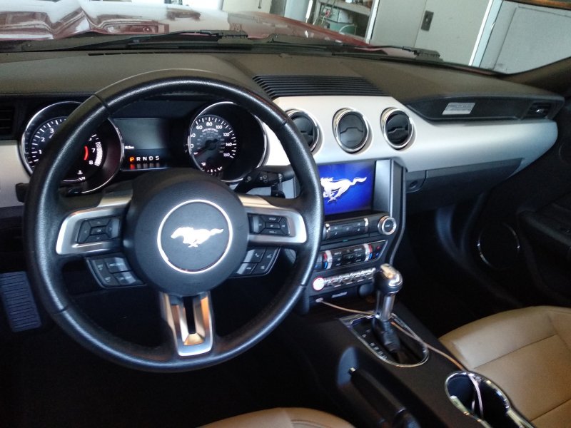Ford Mustang 2016 салон