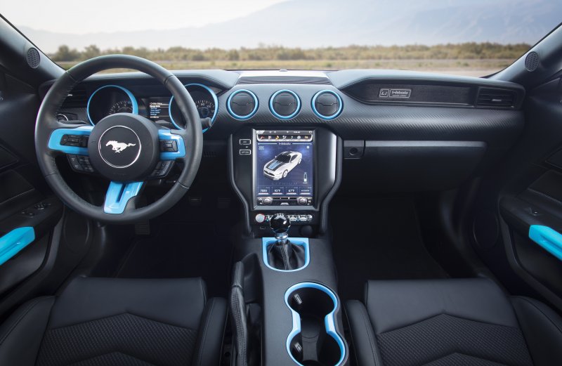 Ford Mustang 5 салон