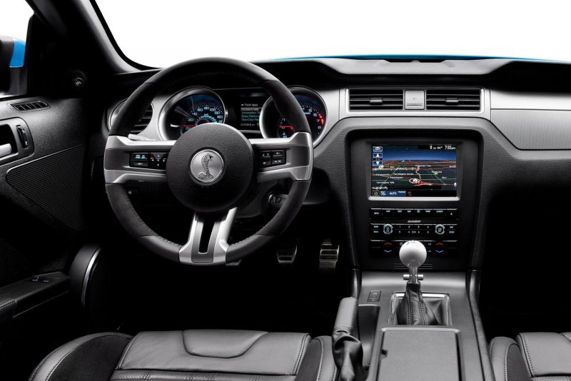 Ford Mustang 2019 салон