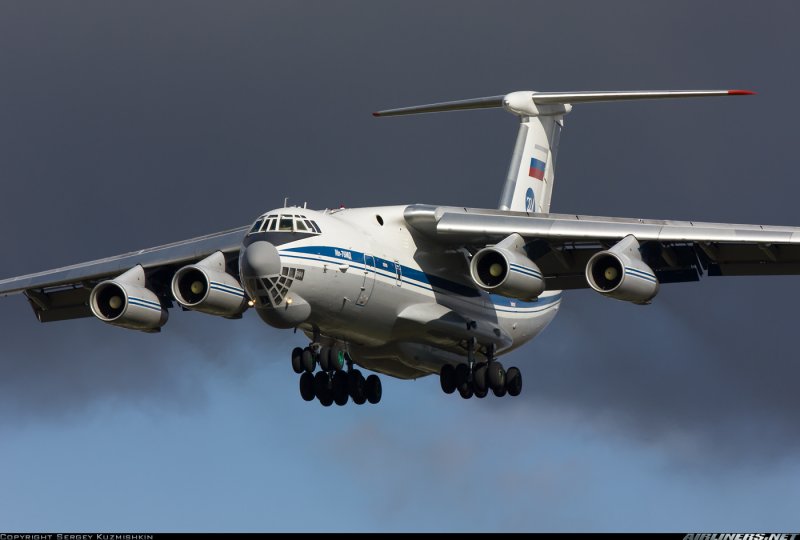 Военный грузовой самолет ил 76