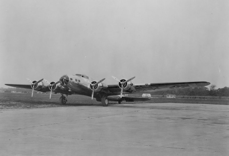 B-19 бомбардировщик
