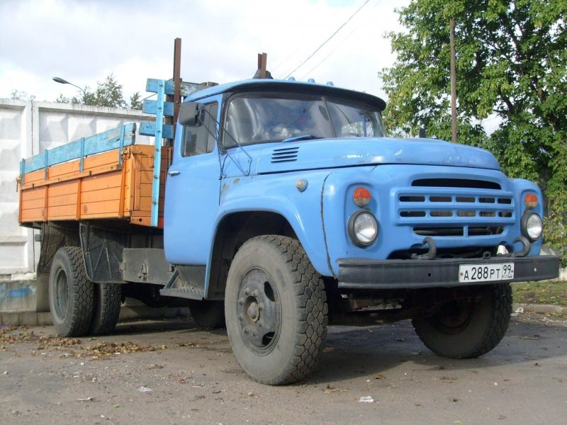 ЗИЛ 130 на заводе