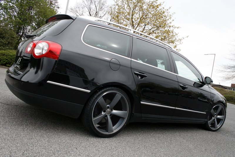 Volkswagen Passat b6 универсал r17