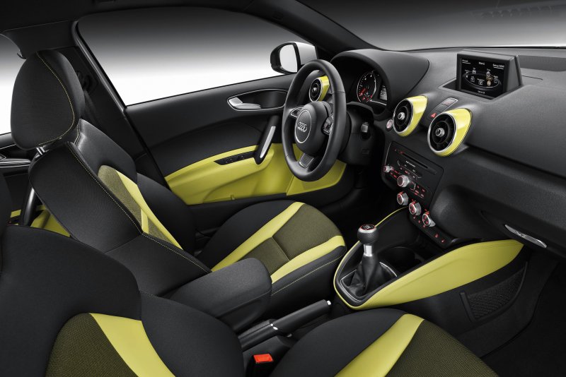 Audi a1 2010 салон