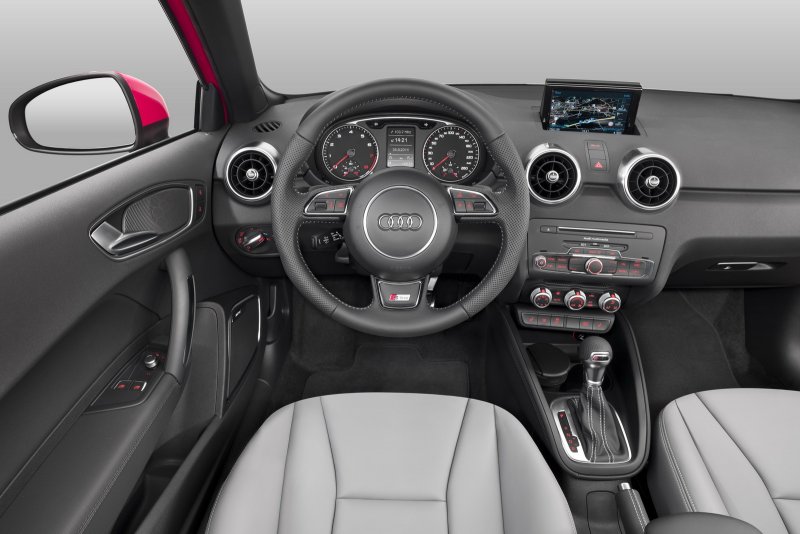 Audi a1 Sportback 2015 салон