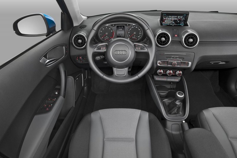 Audi a1 салон сзади