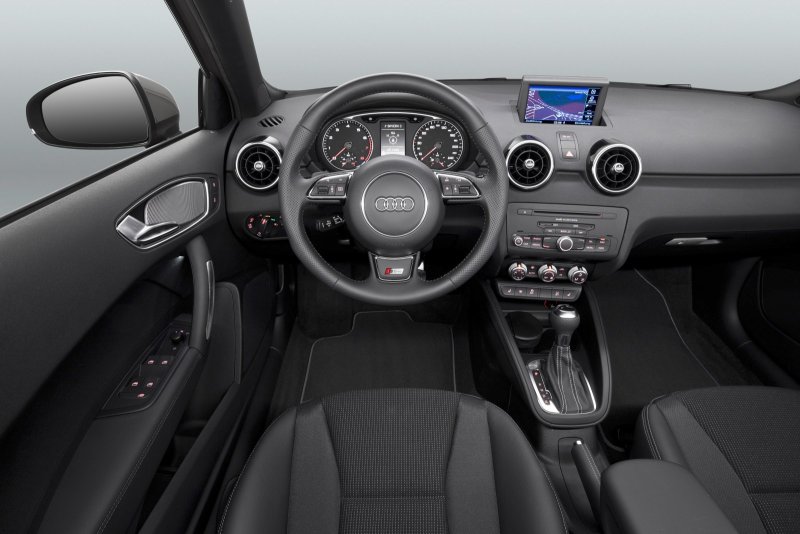 Audi a1 2012 салон