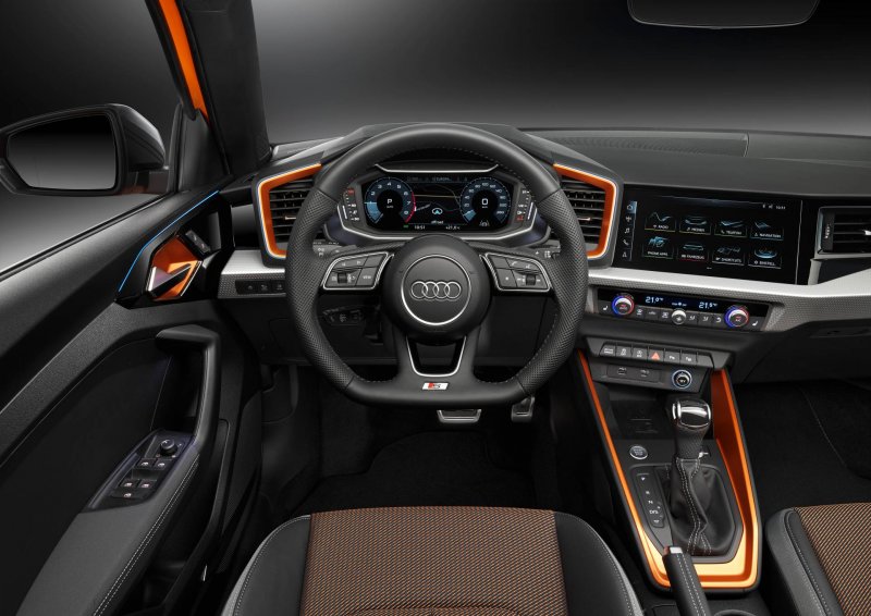 Audi a1 2019 салон