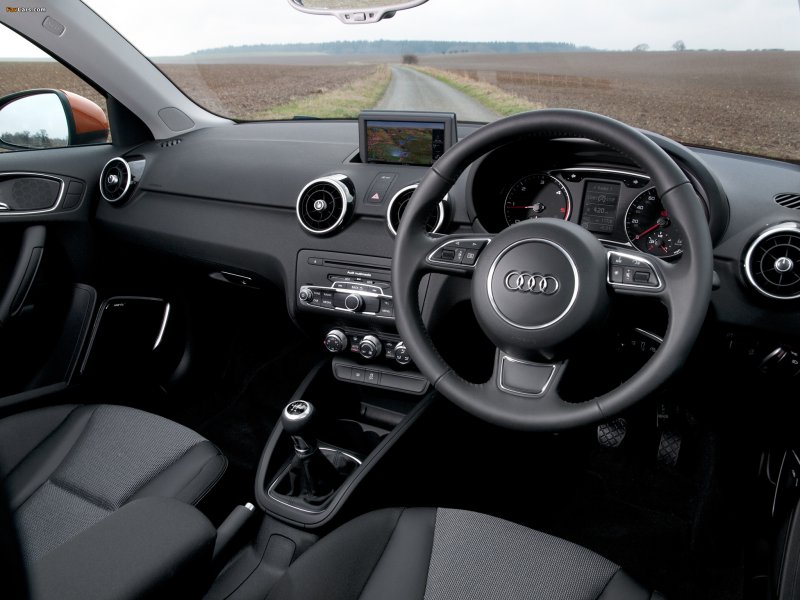Audi a1 2010 салон