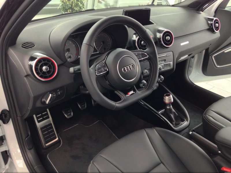 Audi a1 Sportback салон