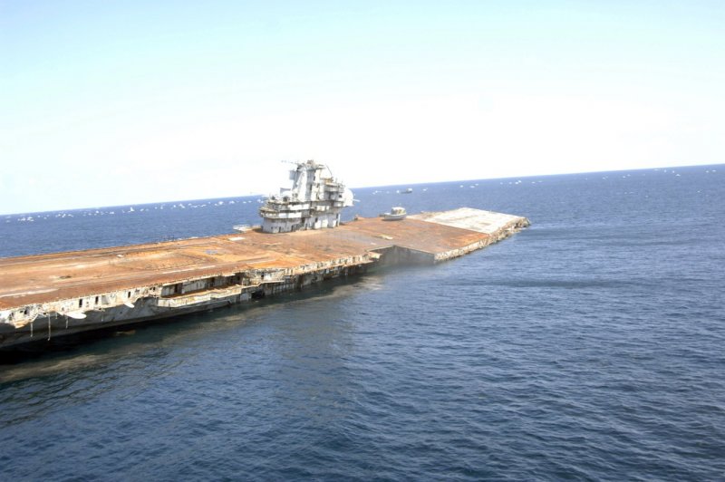 Авианосец Oriskany