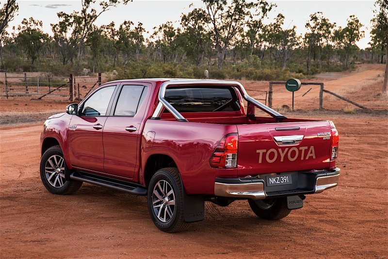 Toyota Hilux 4